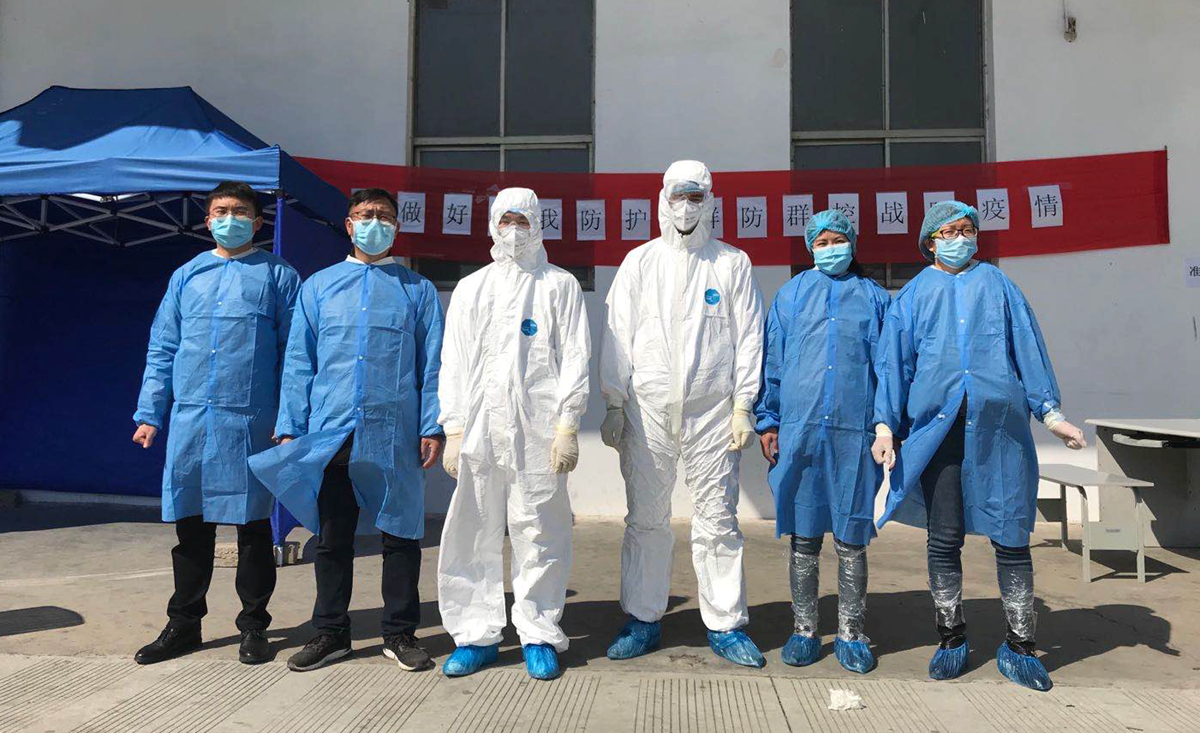 迪安为浙江复工企业开展现场采样_副本.jpg