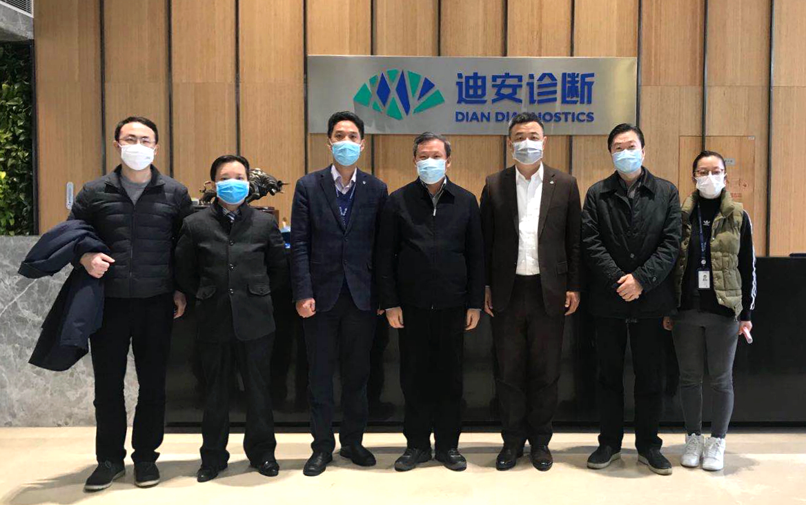 合影.jpg