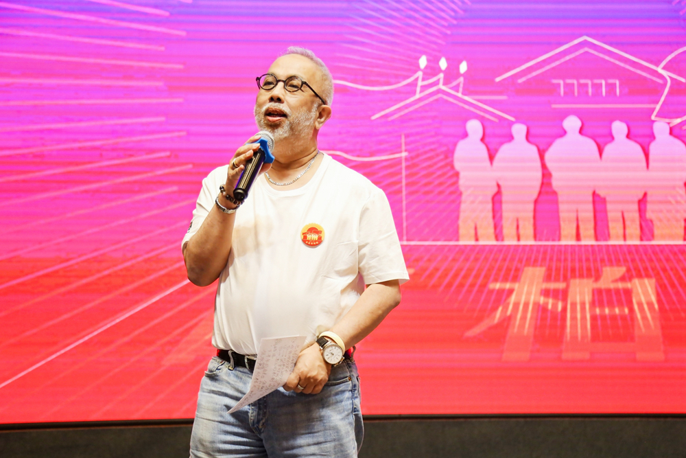黄柏兴.jpg