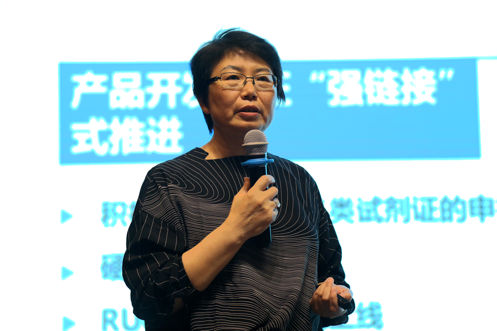 刘华芬.jpg