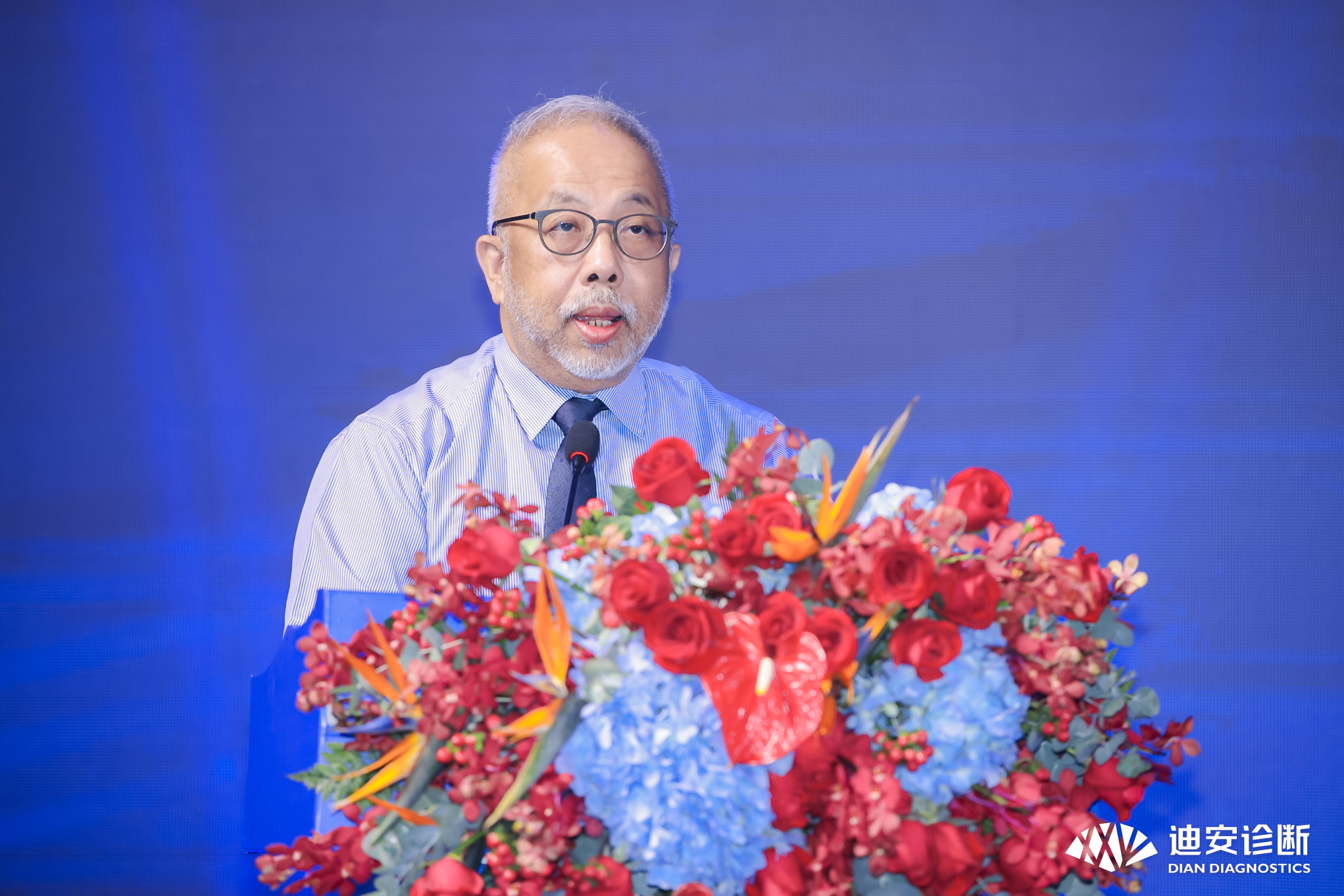 YONG5693-opq300564156.jpg